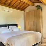 Villa La Madonna With Pool And Padelcourt Monte del Lago