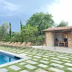 La Madonna With Pool And Padelcourt