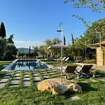 La Madonna With Pool And Padelcourt Βίλα Monte del Lago