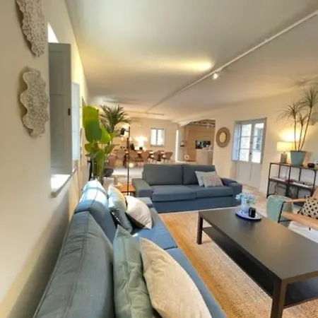 La Madonna With Pool And Padelcourt Monte del Lago