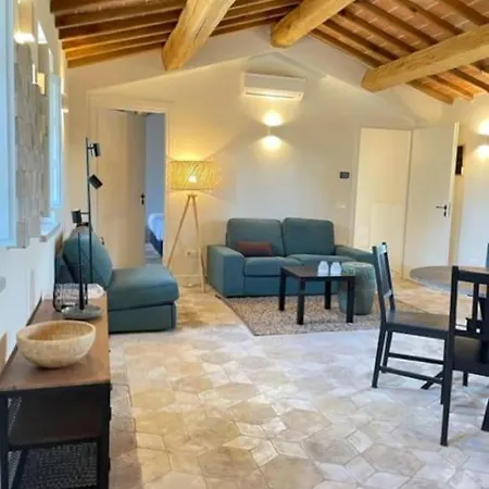 Villa La Madonna With Pool And Padelcourt Monte del Lago
