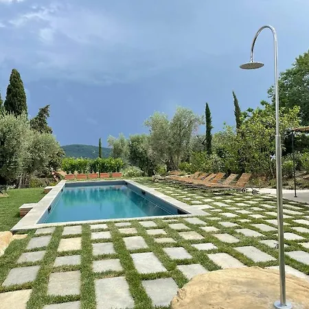 Villa La Madonna With Pool And Padelcourt Monte del Lago